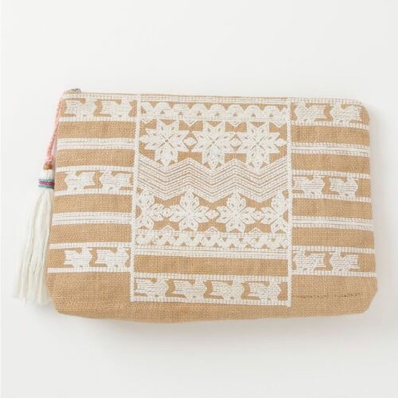 Star Mela crochet raffia clutch - Picture 1 of 5